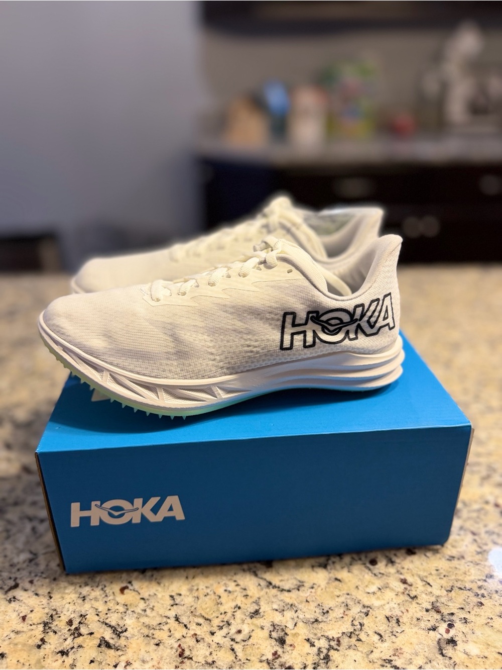 Size 6 Hoka One One U Crescendo MD Nimbus Cloud SKU 1134520-WNCL Brand New